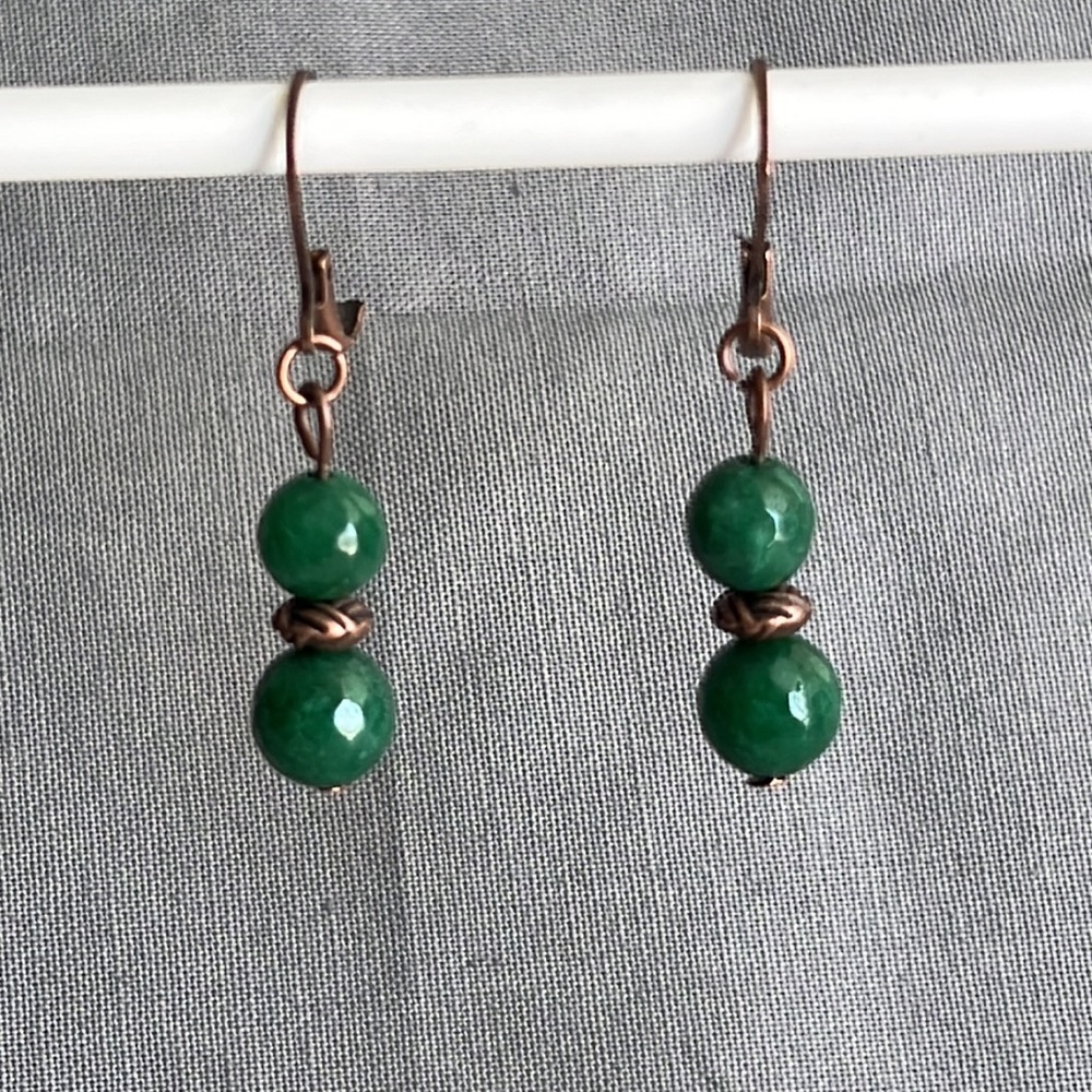 21186 Emerald Jade (green) earrings